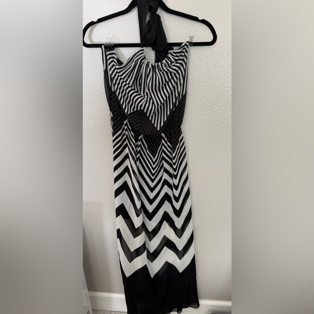 Finn & Clover Black and White Strapless Chevron Dress